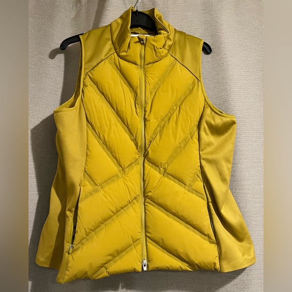 Athleta Inlet Mustard Yellow Vest - Picture 3 of 10